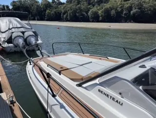 2022 Beneteau flyer 8 sundeck outboard