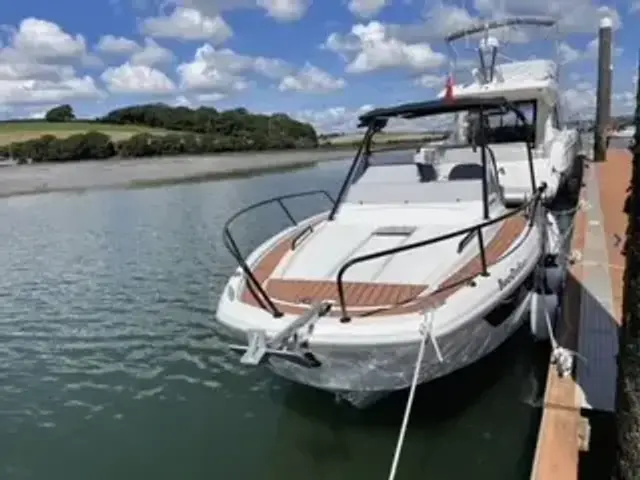 Beneteau Flyer 8 Sundeck Outboard