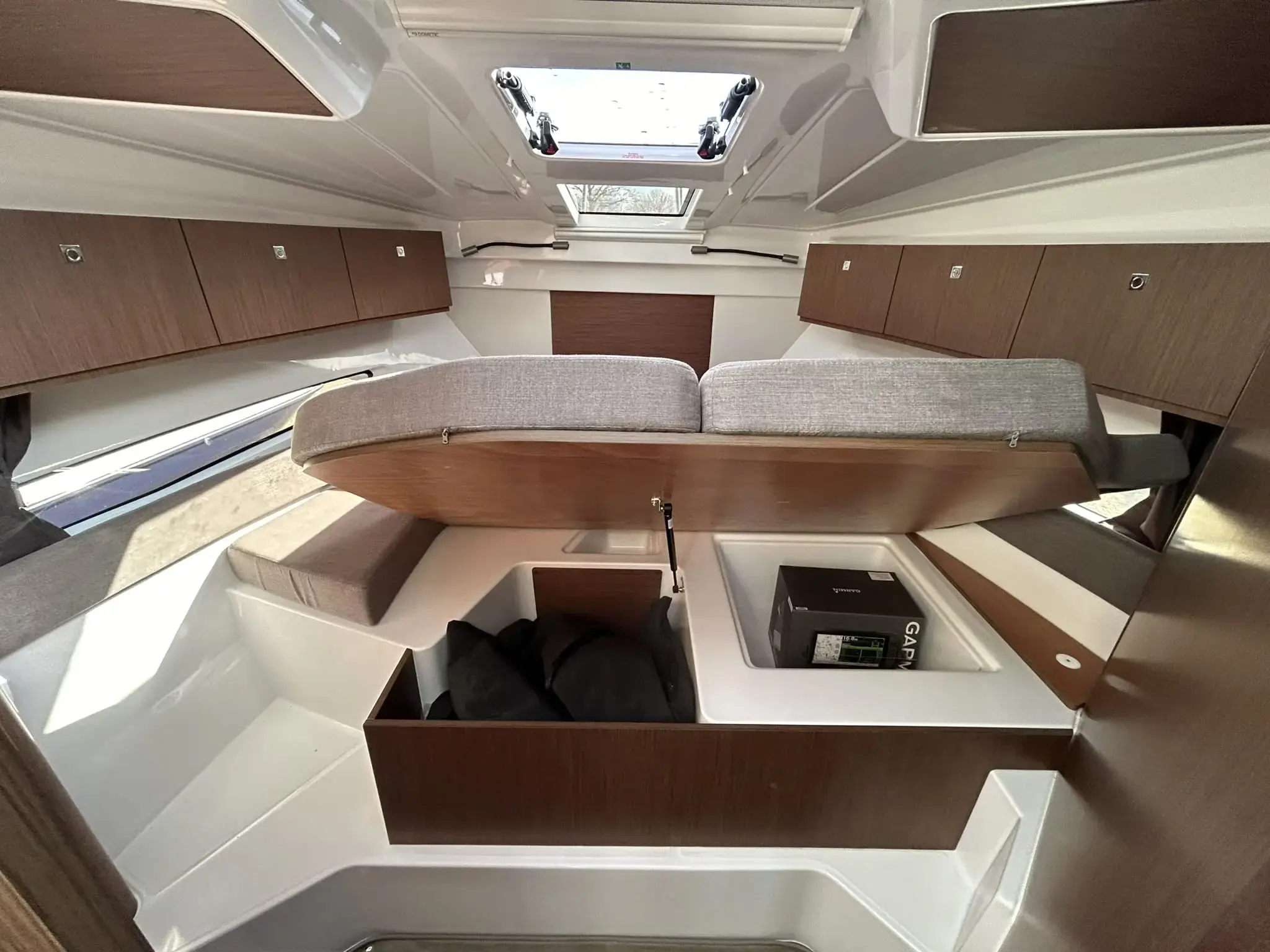 2024 Beneteau antares 9