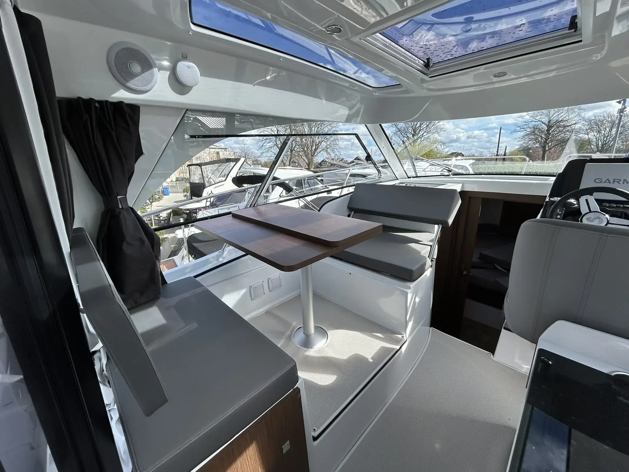 2024 Beneteau antares 9