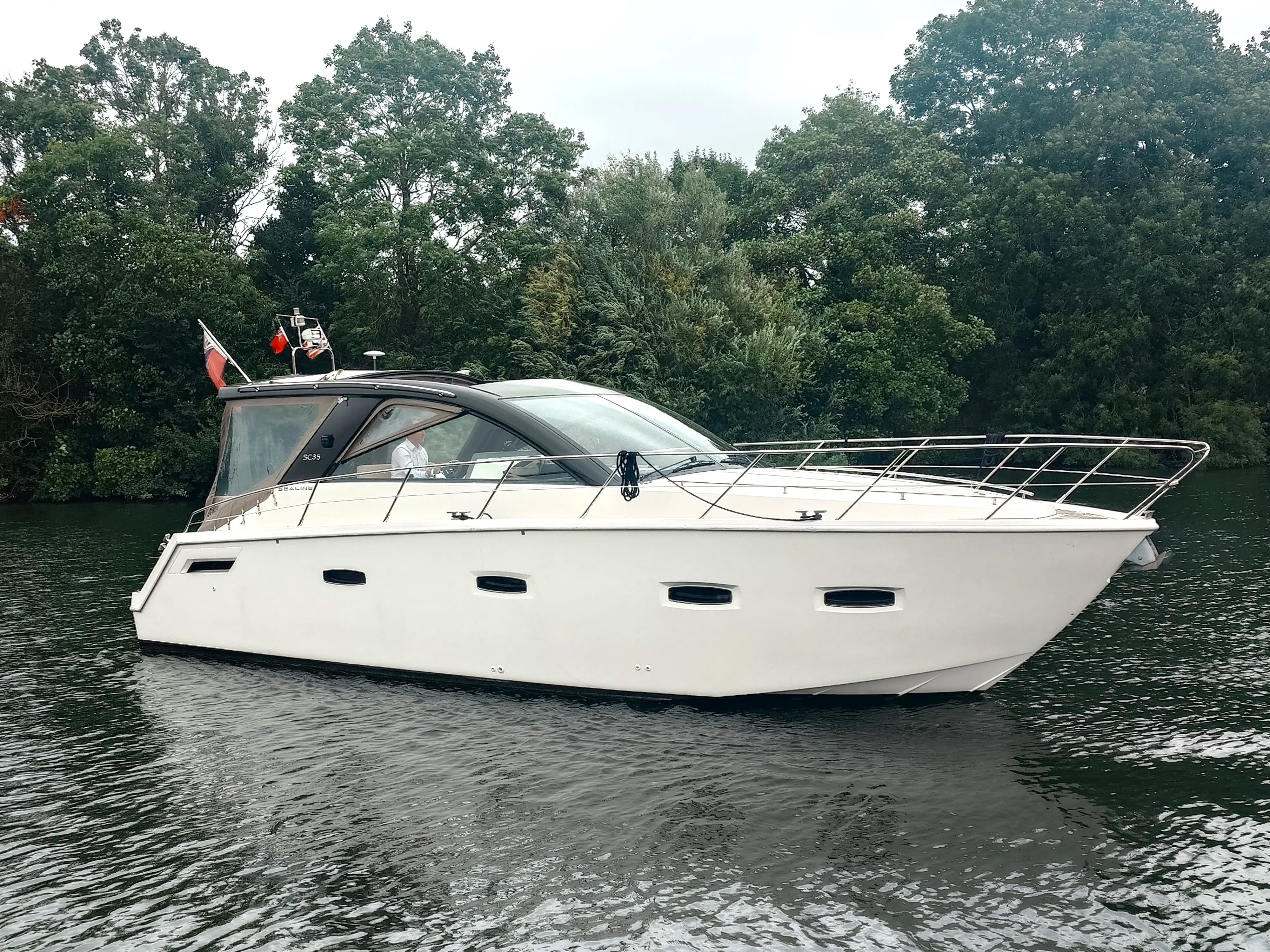 2010 Sealine sc35