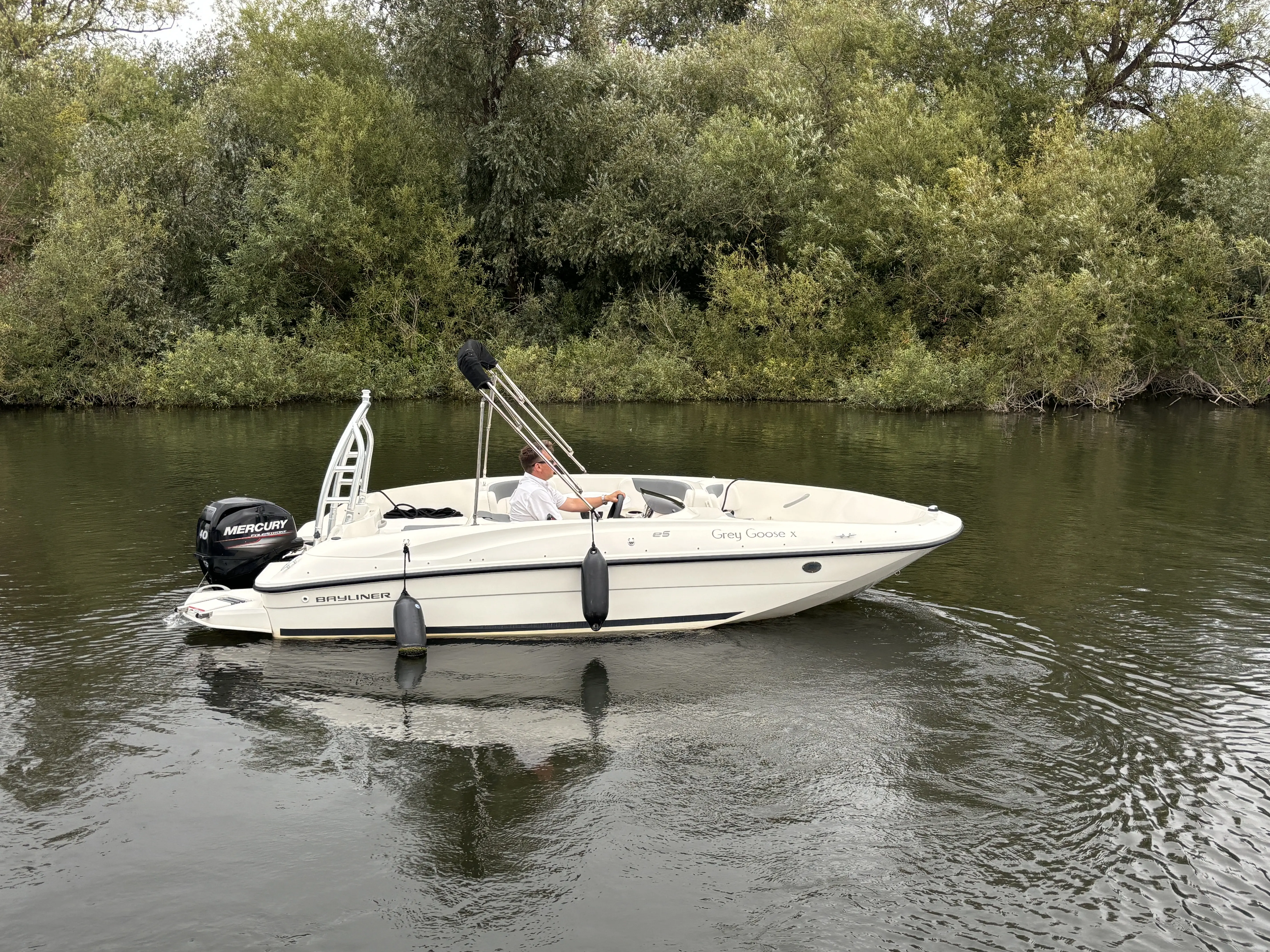 2018 Bayliner e5