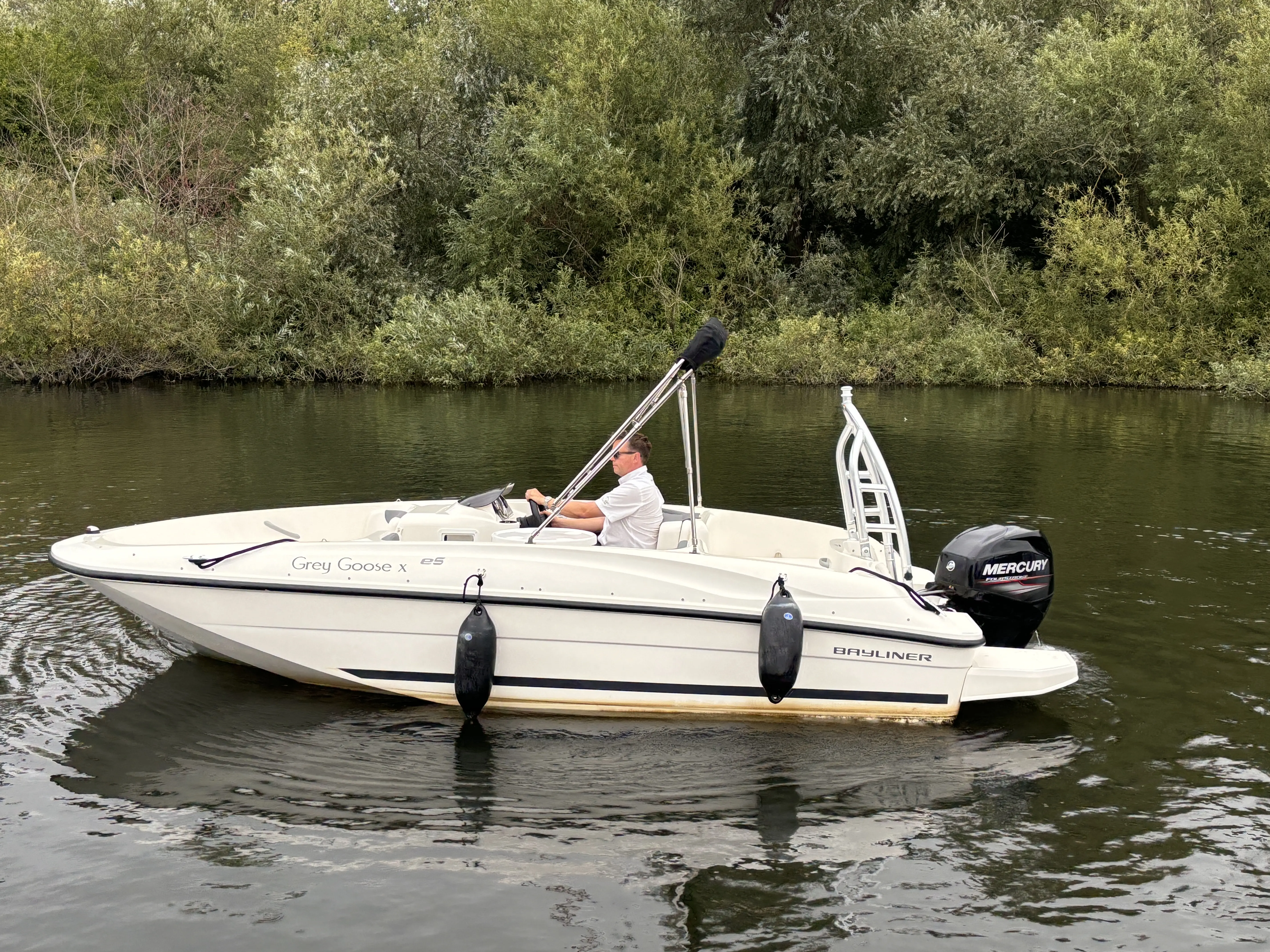 2018 Bayliner e5