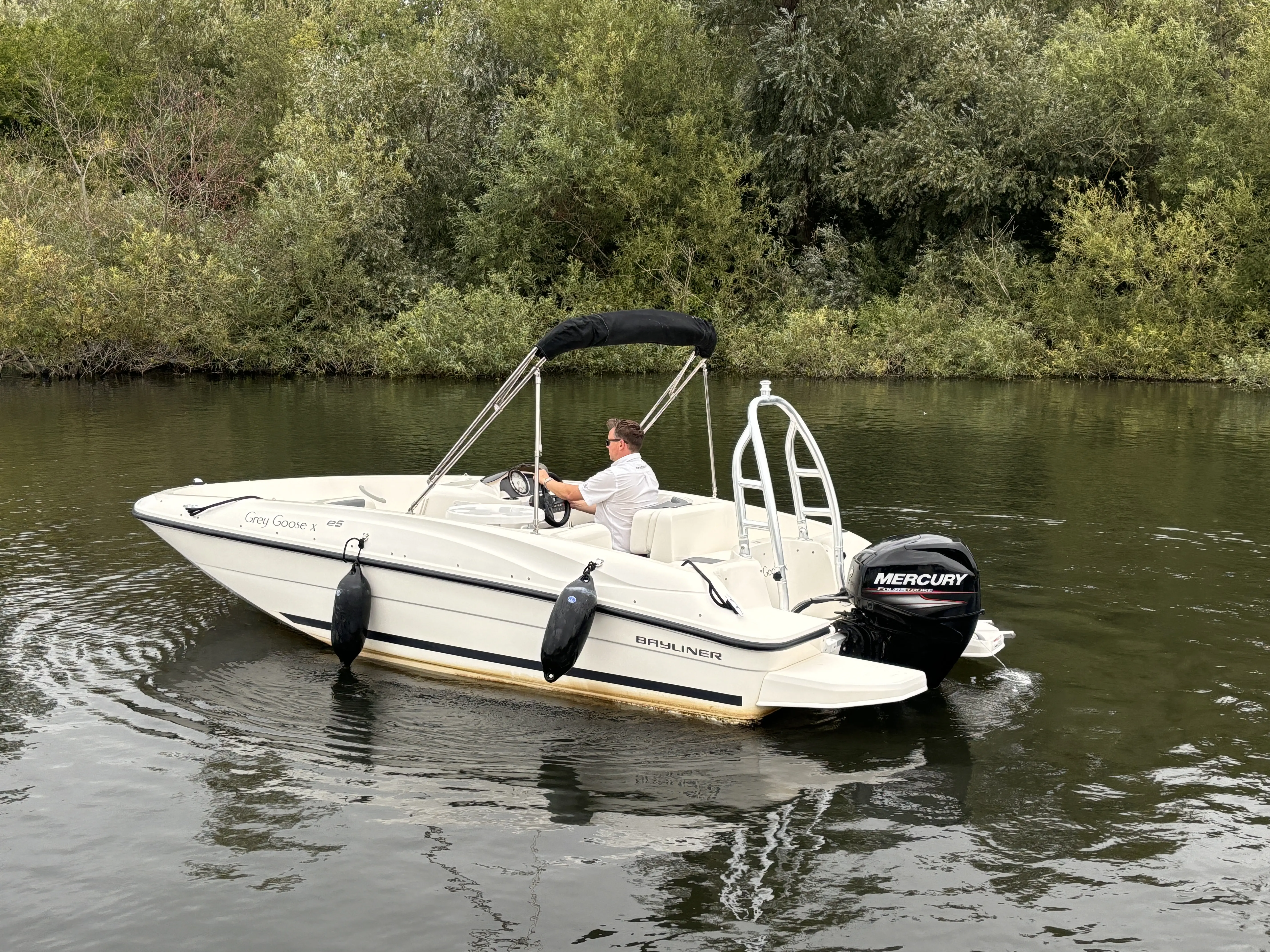 2018 Bayliner e5