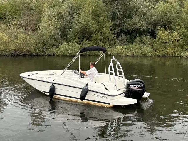 Bayliner E5