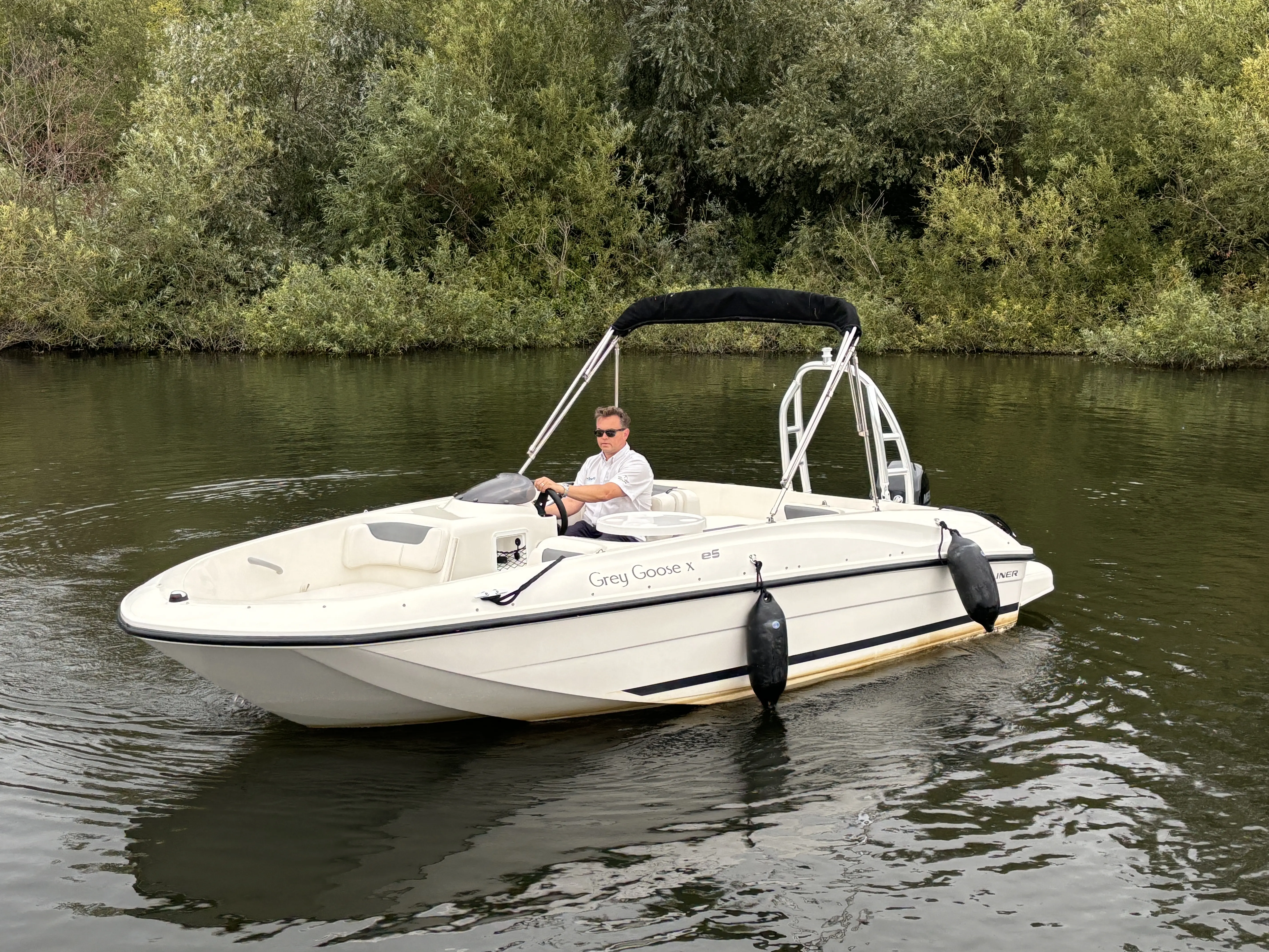 2018 Bayliner e5