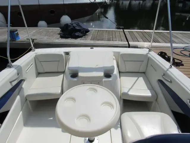 Bayliner 192 Cuddy Discovery