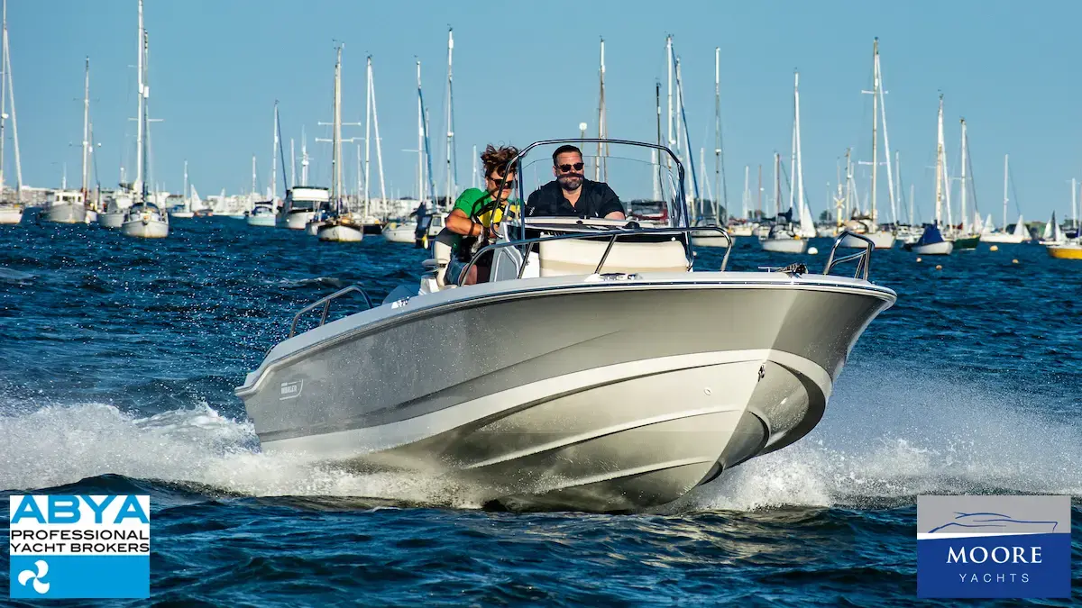 2022 Boston Whaler 220 dauntless