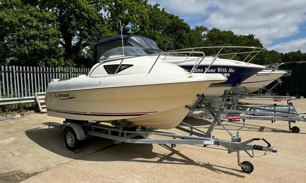 2004 Quicksilver 510 cruiser