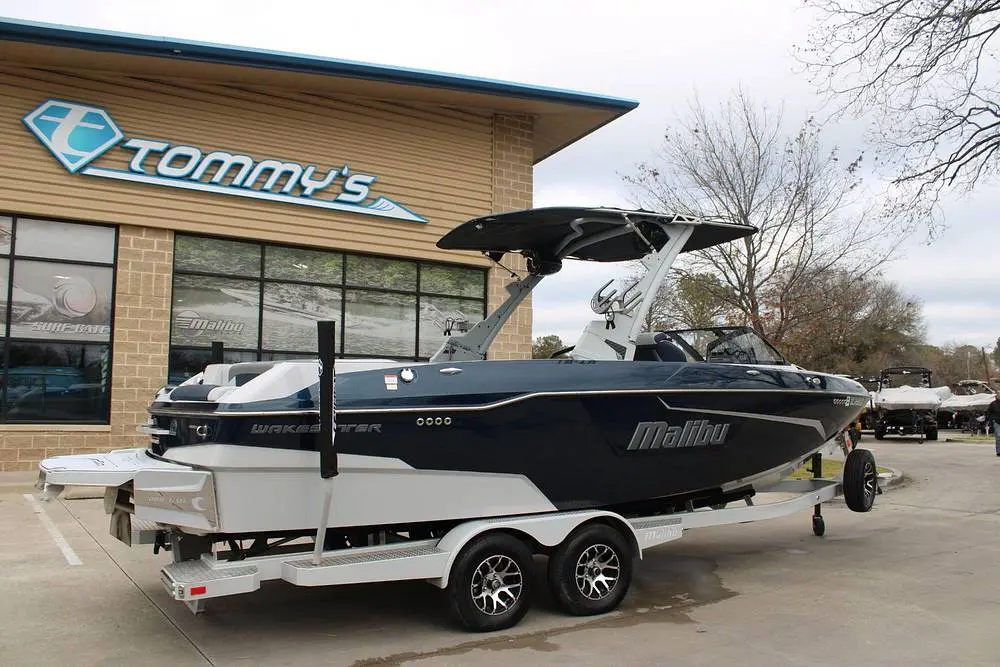 2021 Malibu wakesetter 25 lsv