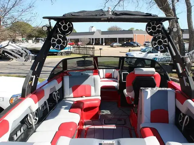 Malibu Wakesetter 25 LSV