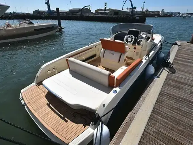 Invictus Boats 250CX