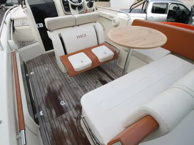 Invictus Boats 250CX