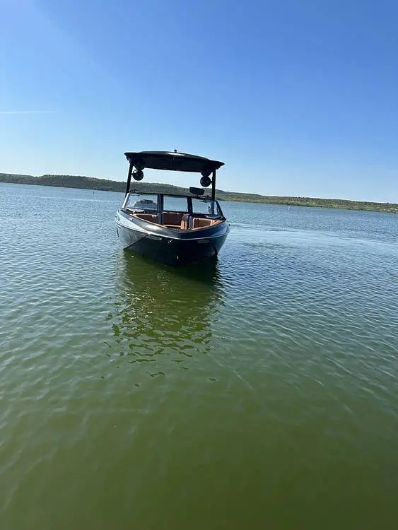 2023 Malibu 23 lsv