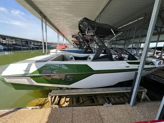 Axis Boats T22