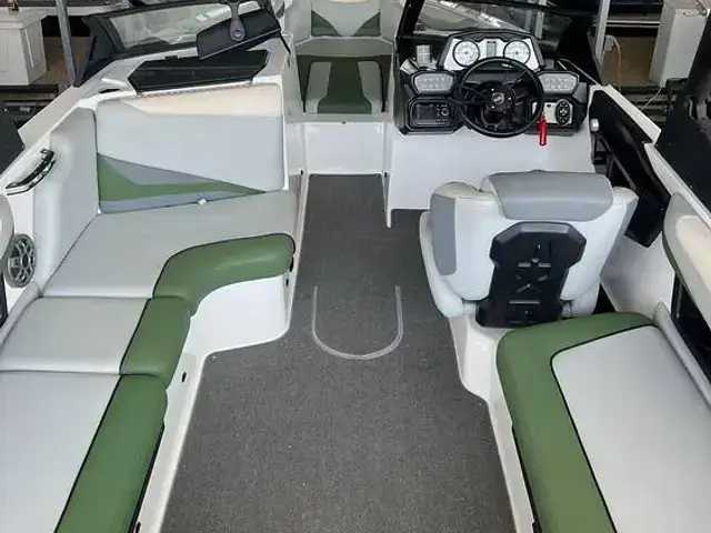 Axis Boats T22