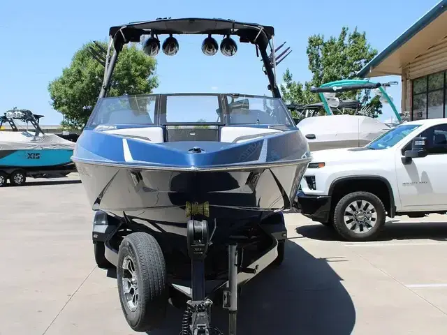 Axis Boats T23