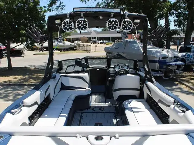 Axis Boats T23