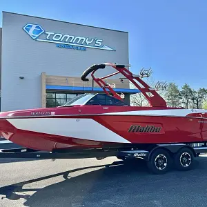 2019 Malibu 23 LSV