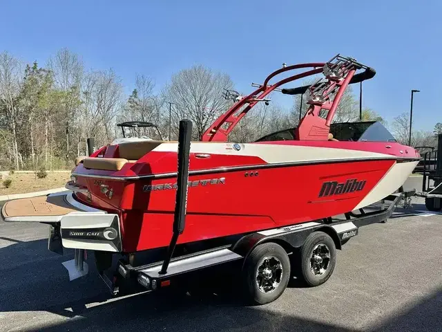 Malibu 23 LSV