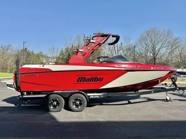 Malibu 23 LSV