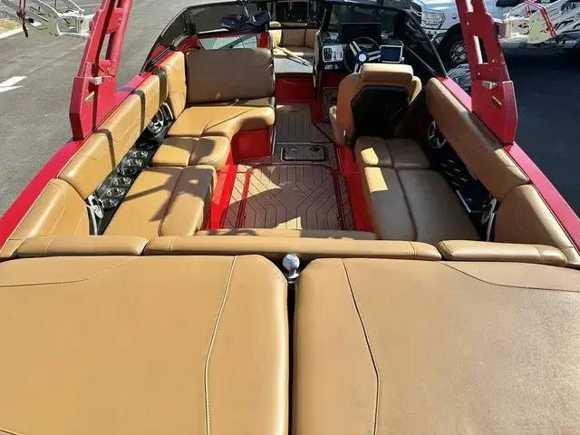 Malibu 23 LSV