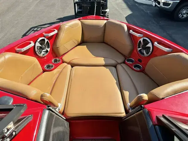 Malibu 23 LSV