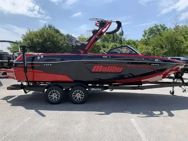 Malibu 23 LSV