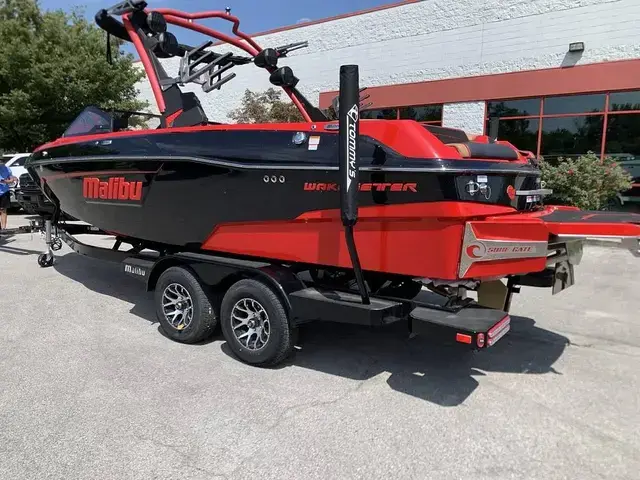 Malibu 23 LSV