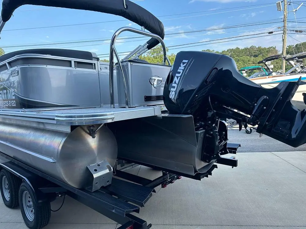 2023 Tahoe 2185 ltz quad lounger