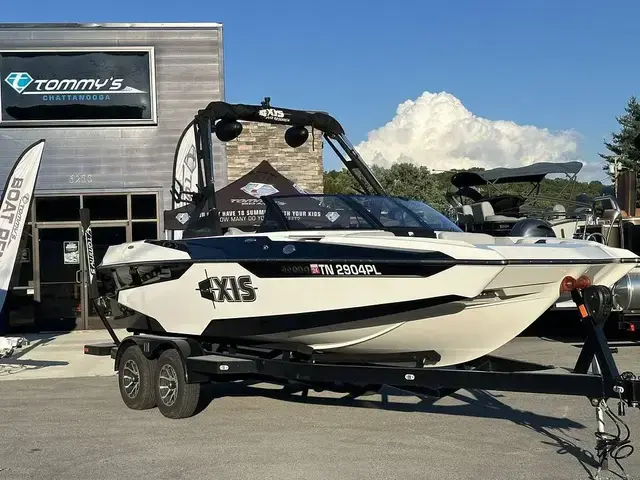 Axis Boats A20