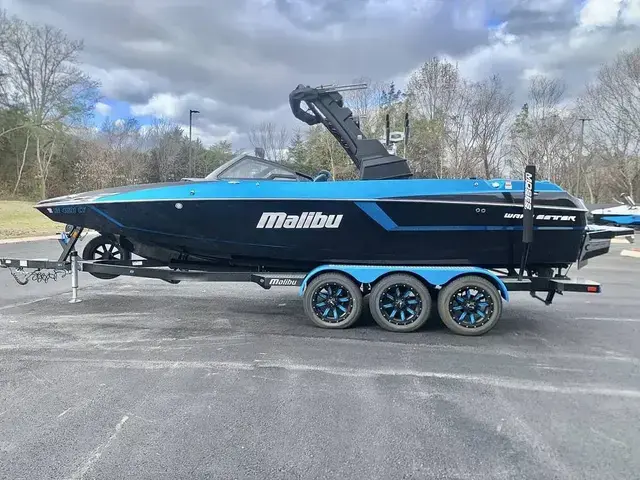 Malibu 24 MXZ