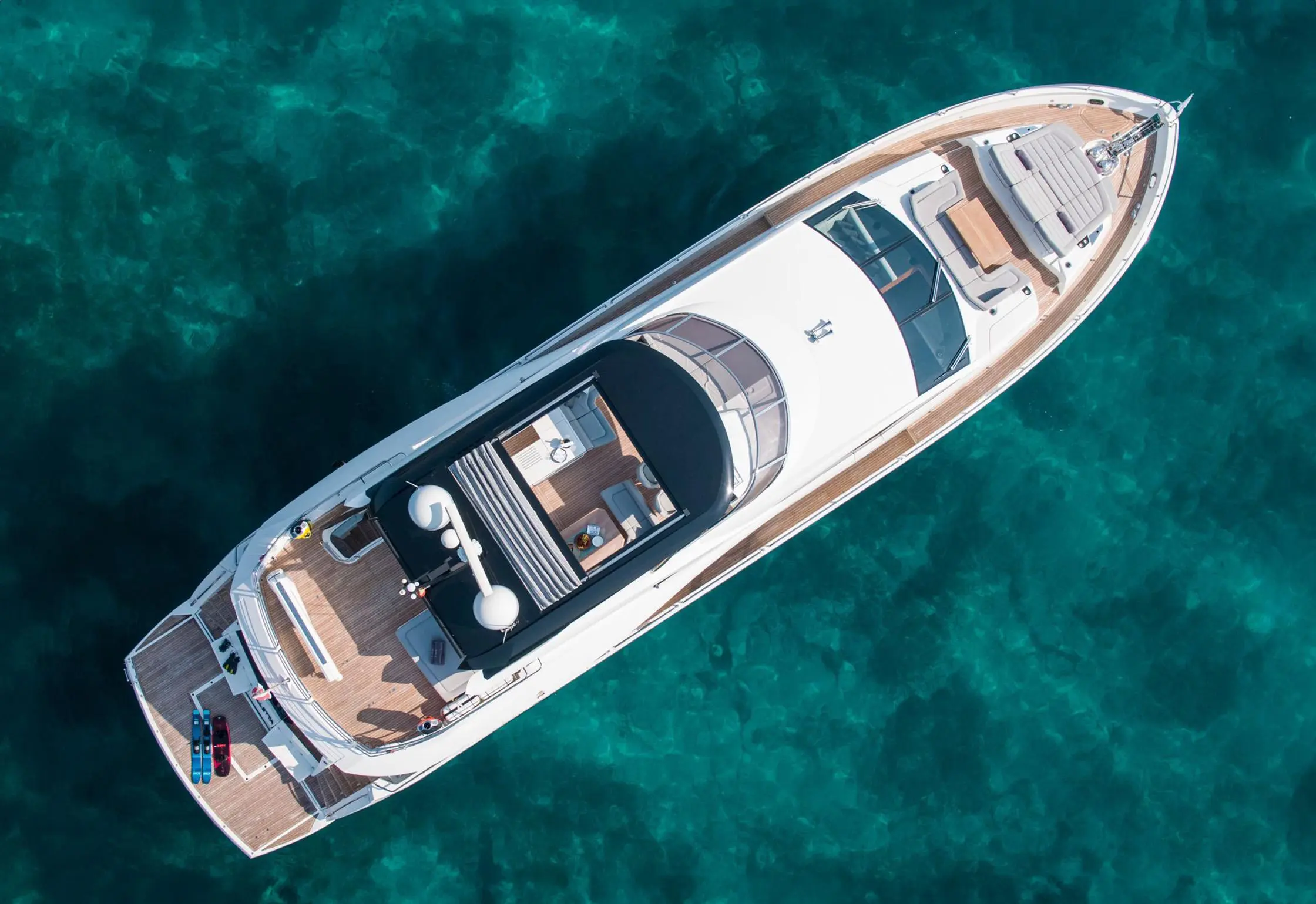 2015 Sunseeker yacht 86