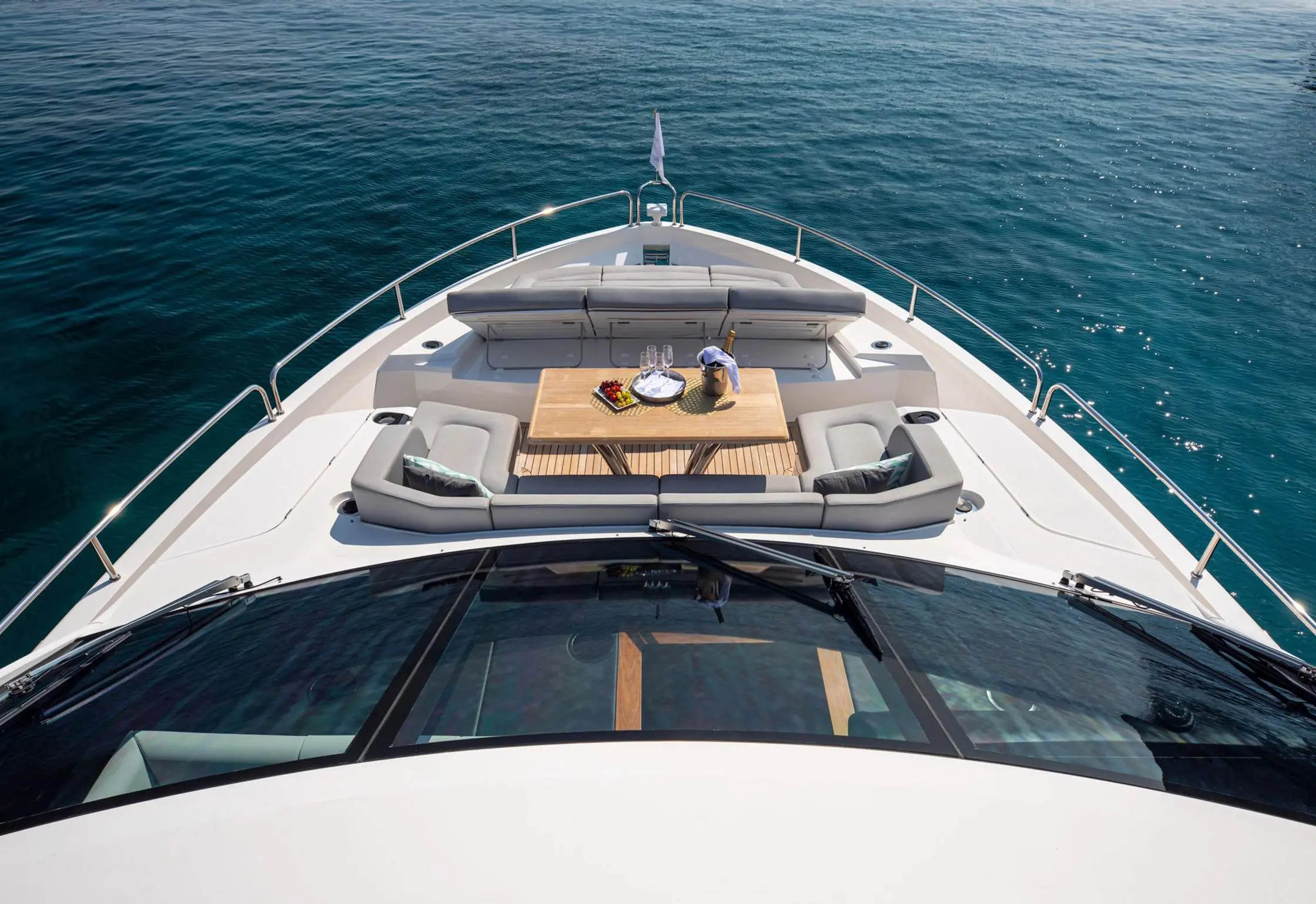 2015 Sunseeker yacht 86