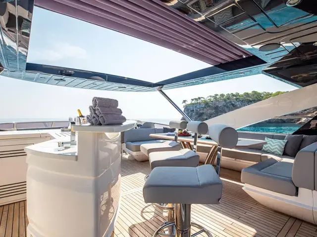 Sunseeker 86 Yacht