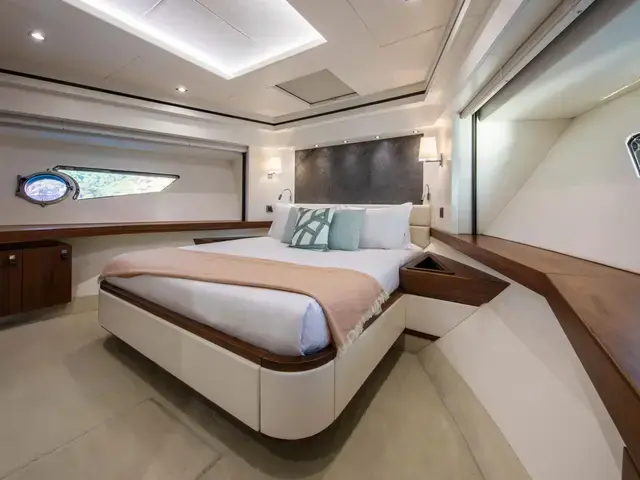 Sunseeker 86 Yacht