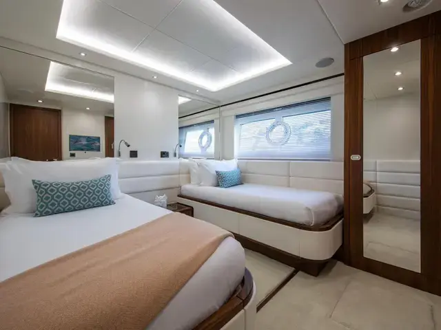 Sunseeker 86 Yacht