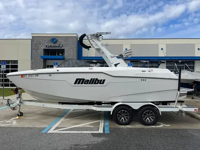 Malibu M220