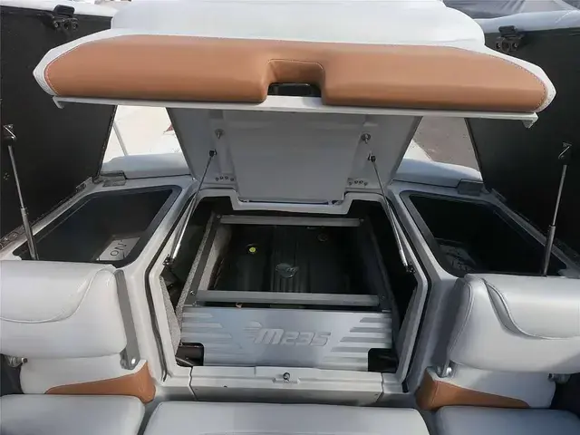 Malibu M235