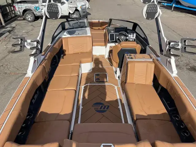 Malibu 25 LSV