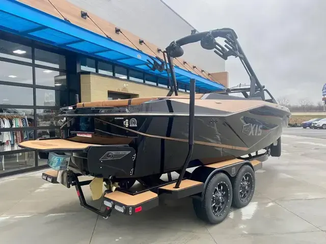 Axis Boats T220