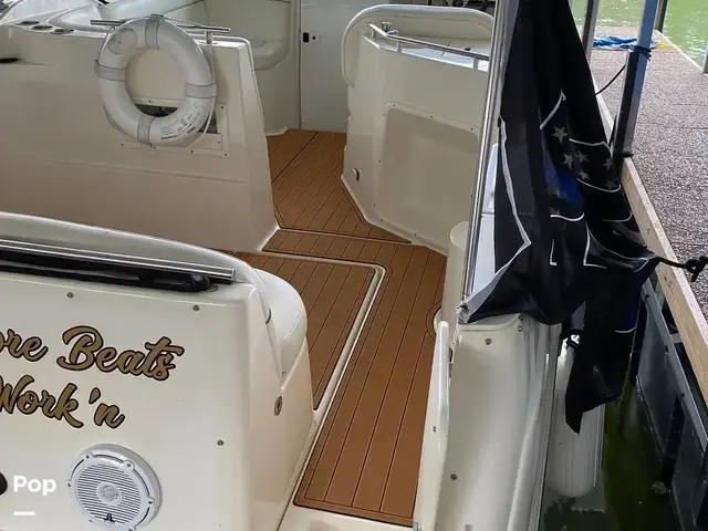 Rinker 270 Fiesta Vee