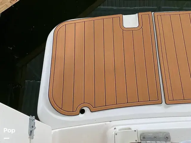 Rinker 270 Fiesta Vee