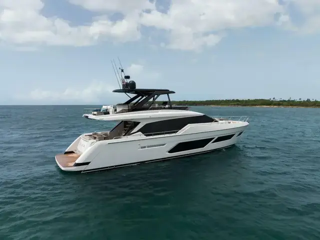 Ferretti Yachts 72