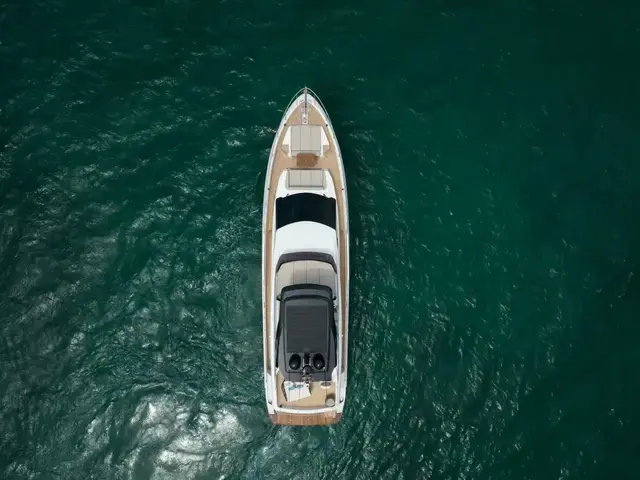 Ferretti Yachts 72