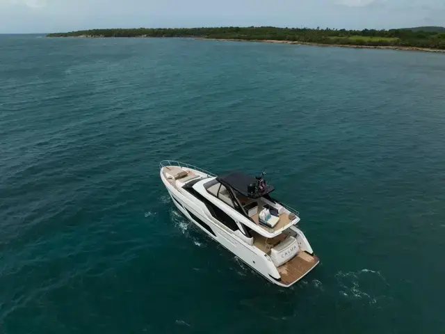 Ferretti Yachts 72