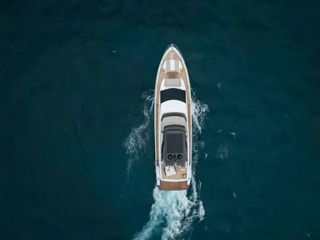 Ferretti Yachts 72