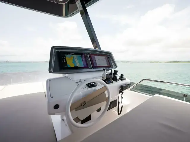 Ferretti Yachts 72