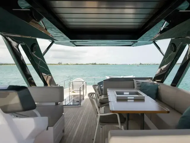 Ferretti Yachts 72