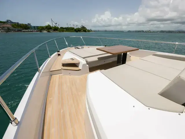 Ferretti Yachts 72